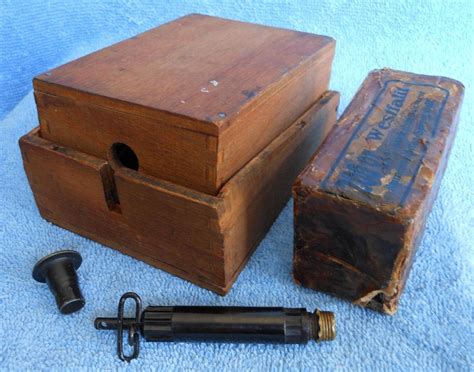 WW2 GERMAN SHOE BOX MINE (SCHUTZENMINE .42) (INERT)